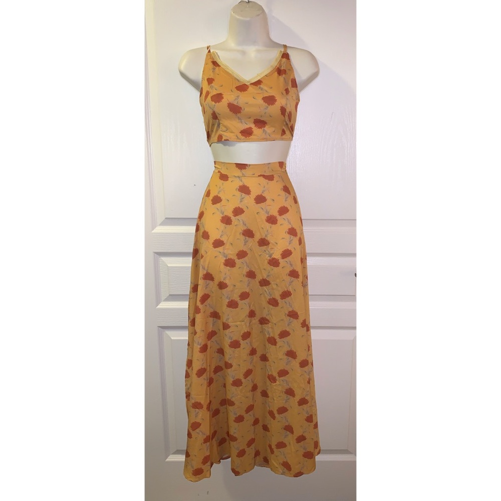 CBR top/skirt set with side split